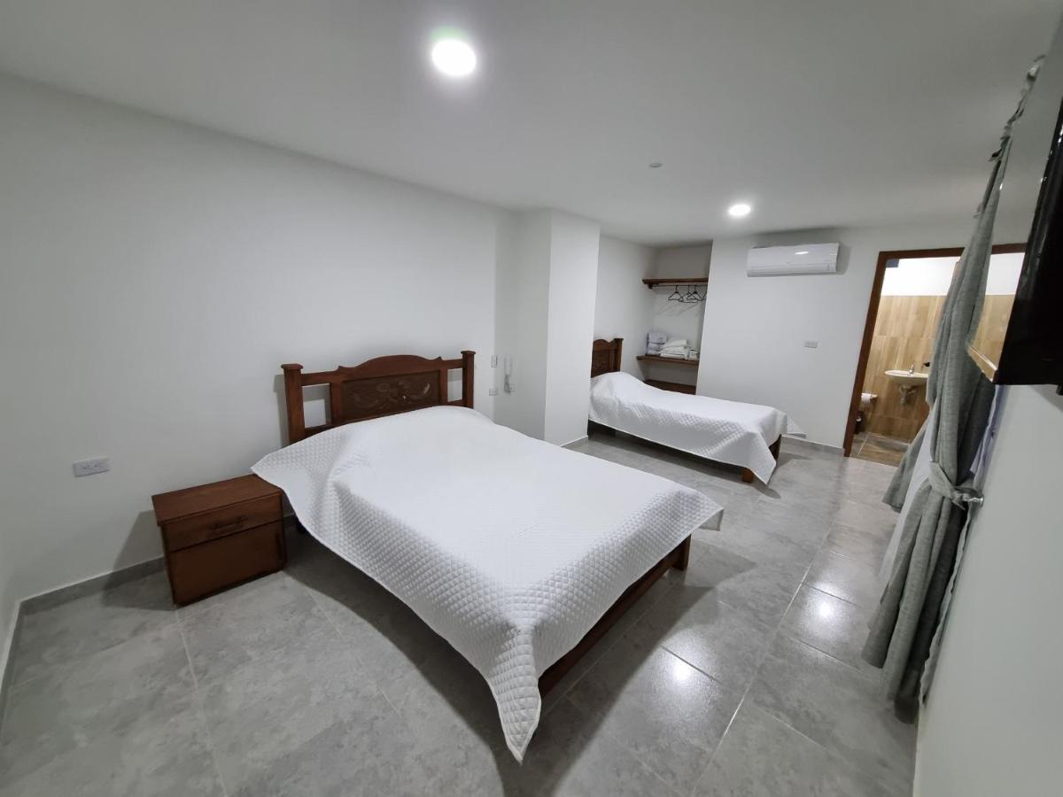 Hotel Antonella Plaza Pinchote Kültér fotó